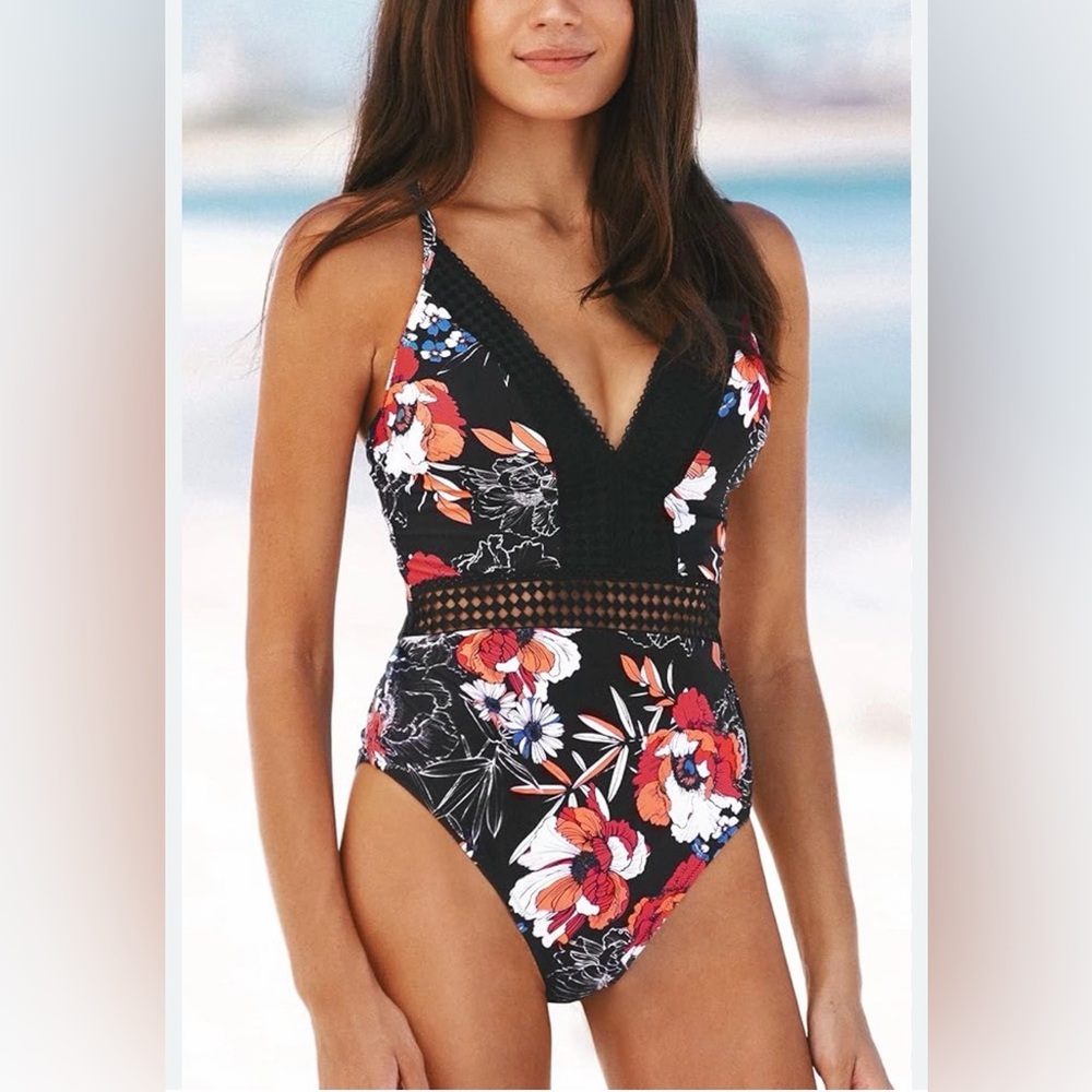 NWT Cupshe Womwn’s Floral Print Adjustable Straps One-Piece Swimsuit Size S